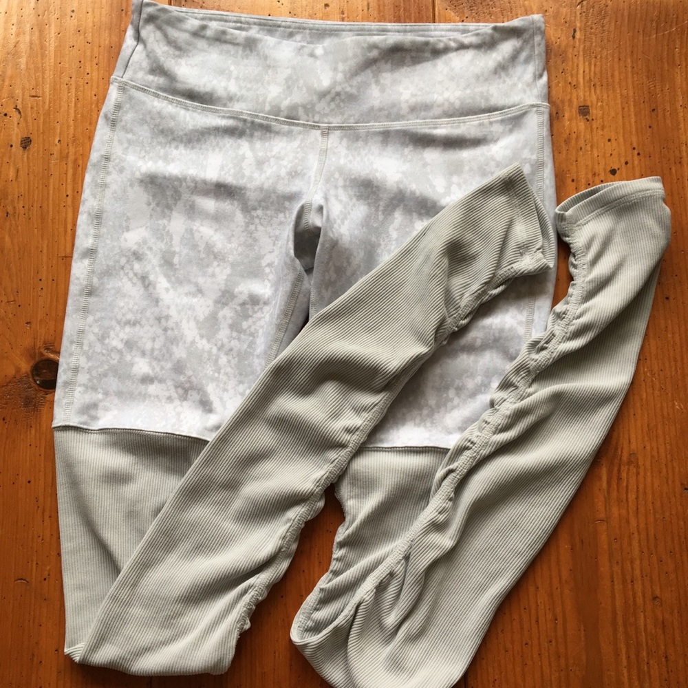 Re-Poshing! Alo Goddess leggings. Open to offers!